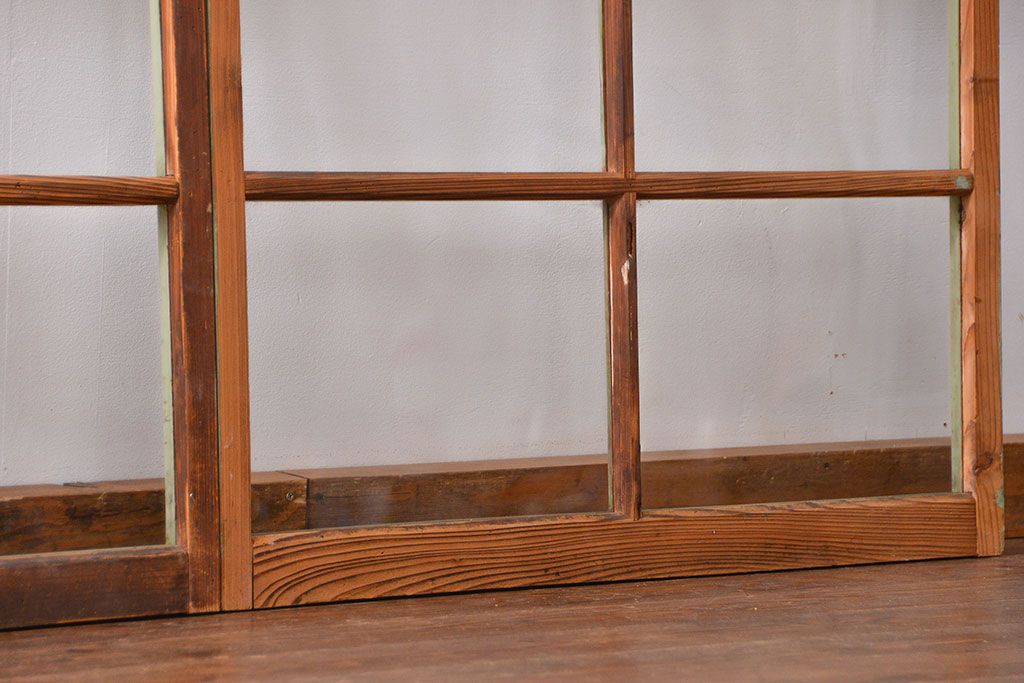 アンティーク　古い木味とペンキのはげたガラス戸4枚セット(窓)