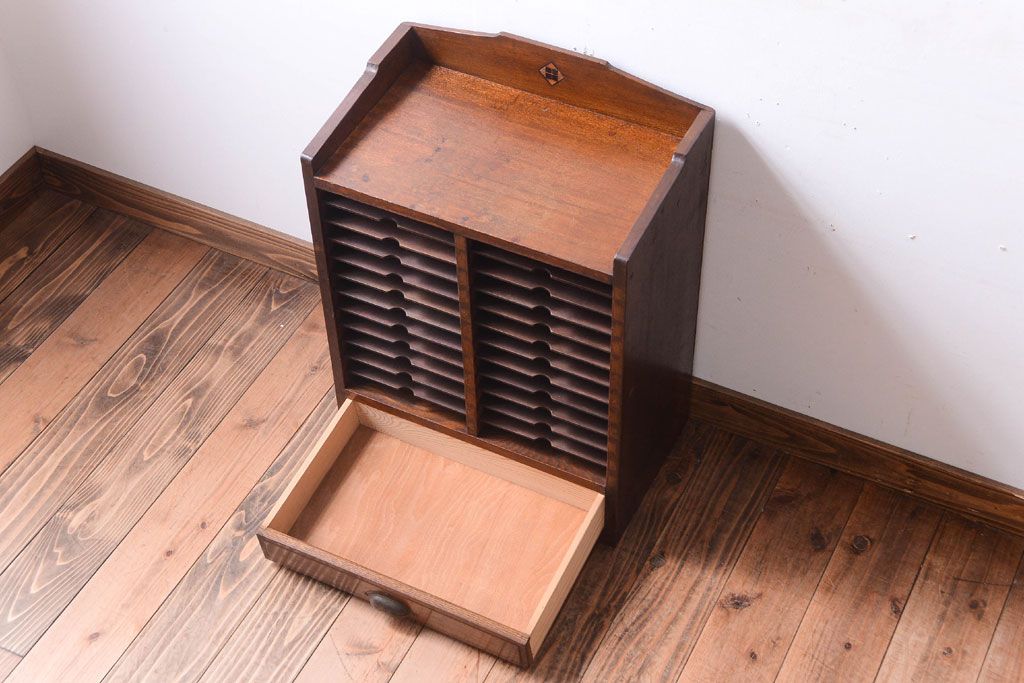 レトロ家具　昭和レトロ　象嵌入り!アンティーク書類棚(カルテケース)