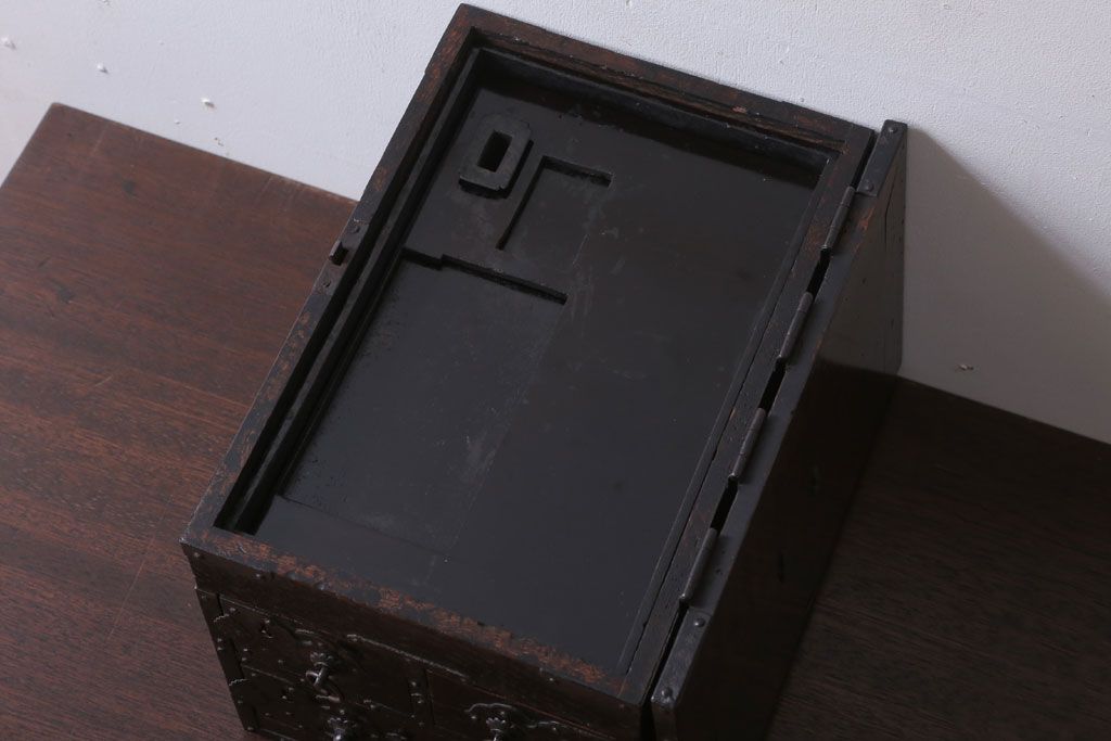アンティーク雑貨　古民具・骨董　総栗!金具が立派な古い硯箱