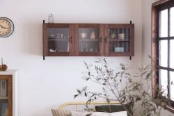アンティーク家具　アンティーク　気泡ガラス入り!3つ扉の壁掛け横型キャビネット(収納棚)(3)