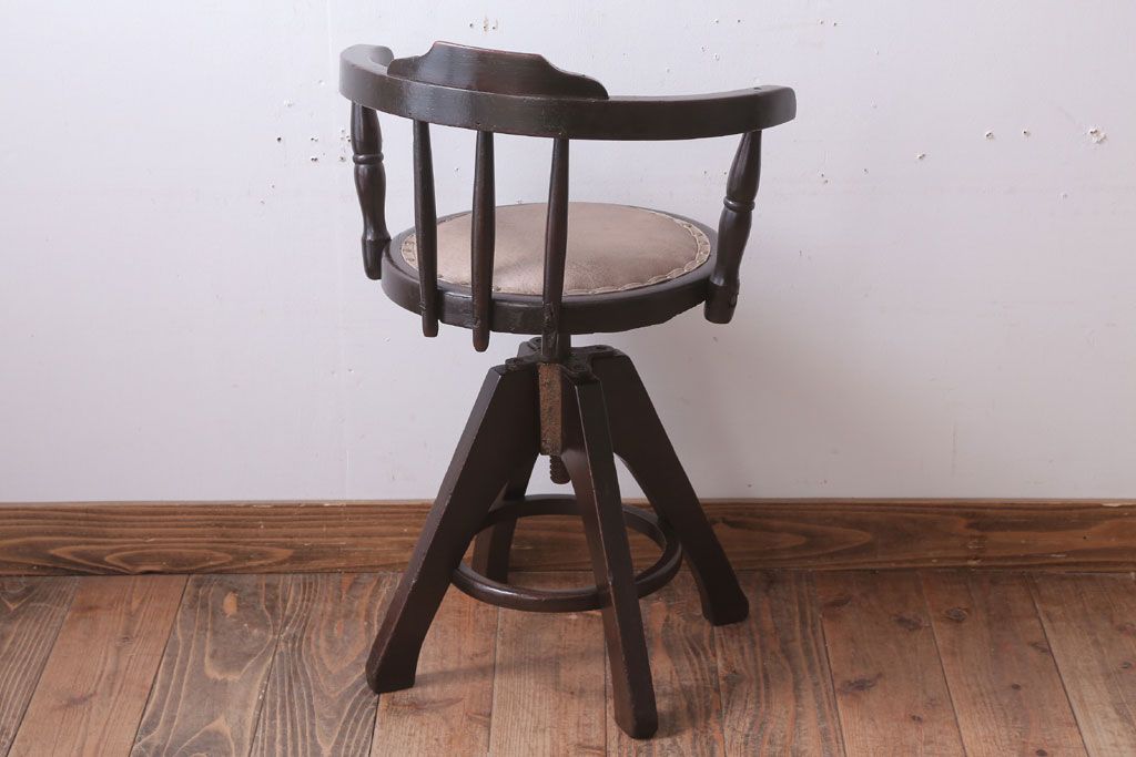 アンティーク家具　大正ロマン　小ぶりなアンティーク回転椅子(2)