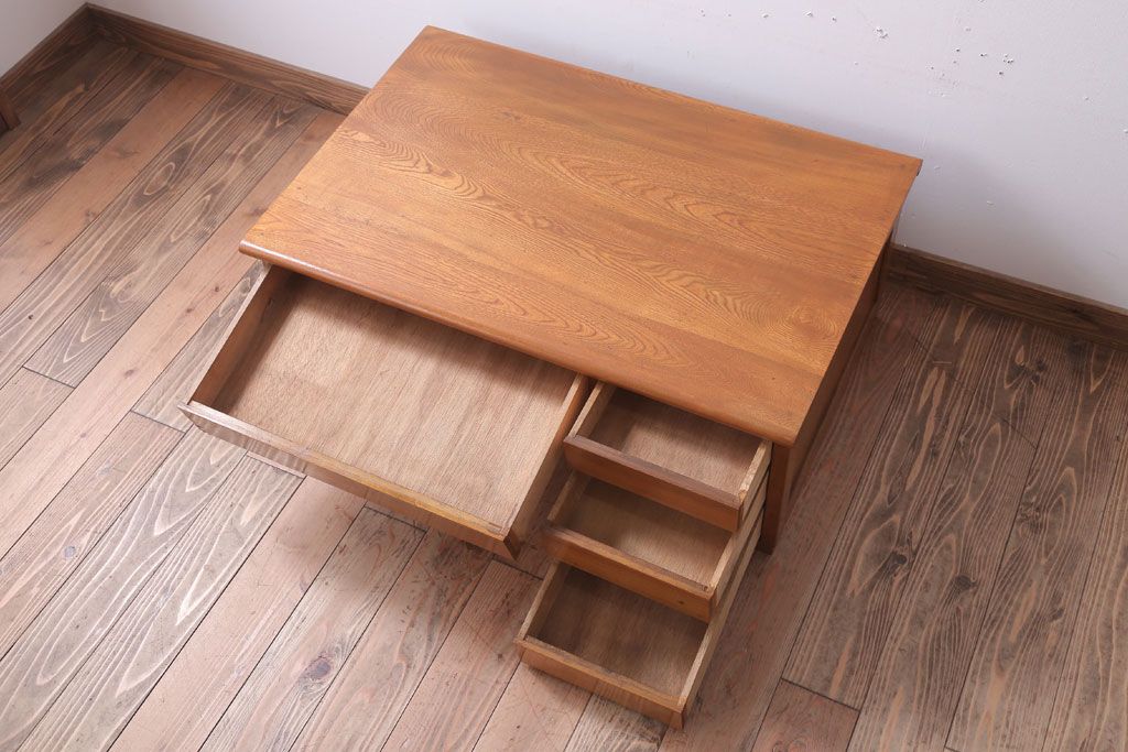 レトロ家具　昭和レトロ　明るい木味のアンティーク文机