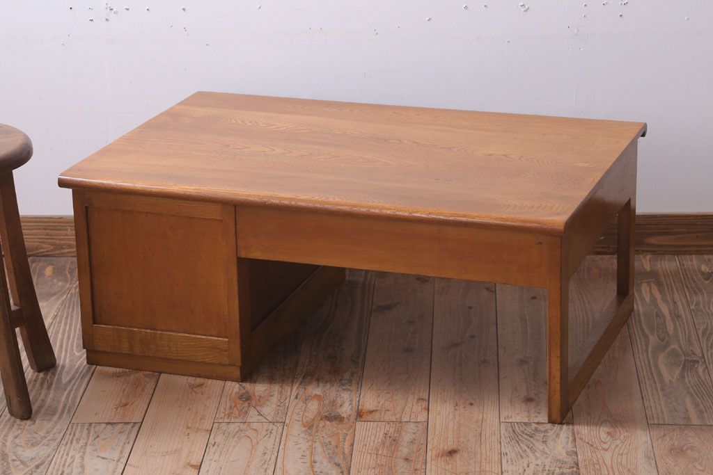 レトロ家具　昭和レトロ　明るい木味のアンティーク文机