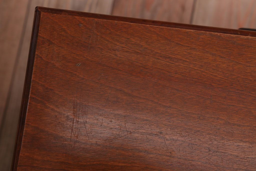 アンティーク家具　和製アンティーク　古い木製の2杯引き出し付き文机(1)