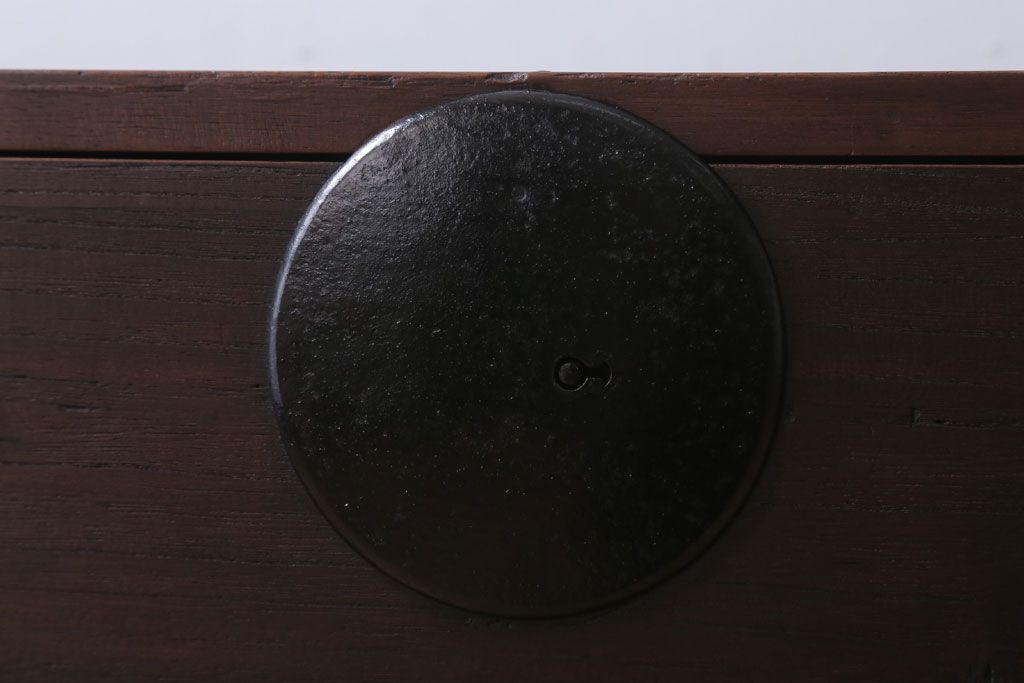 アンティーク家具　古民具・骨董　シンプルな丸金具の時代箪笥ローボード(1)