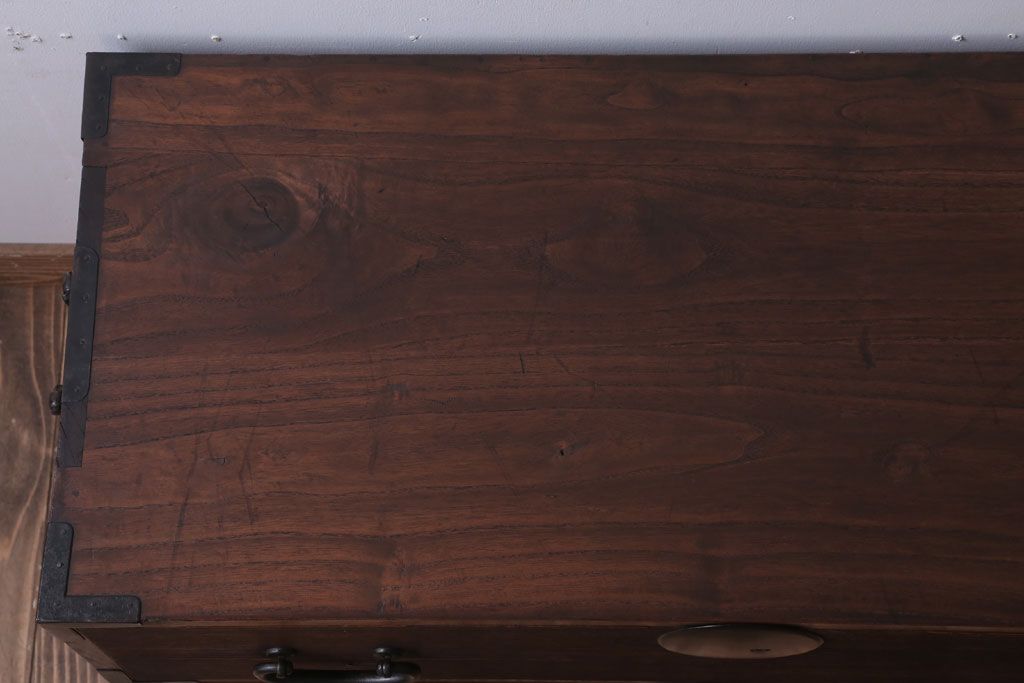 アンティーク家具　和製アンティーク　上手物　シンプルな丸金具の総桐箪笥ローボード(衣装箪笥・時代箪笥、桐たんす)(2)
