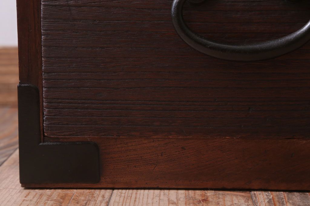 アンティーク家具　和製アンティーク　上手物　シンプルな丸金具の総桐箪笥ローボード(衣装箪笥・時代箪笥、桐たんす)(2)