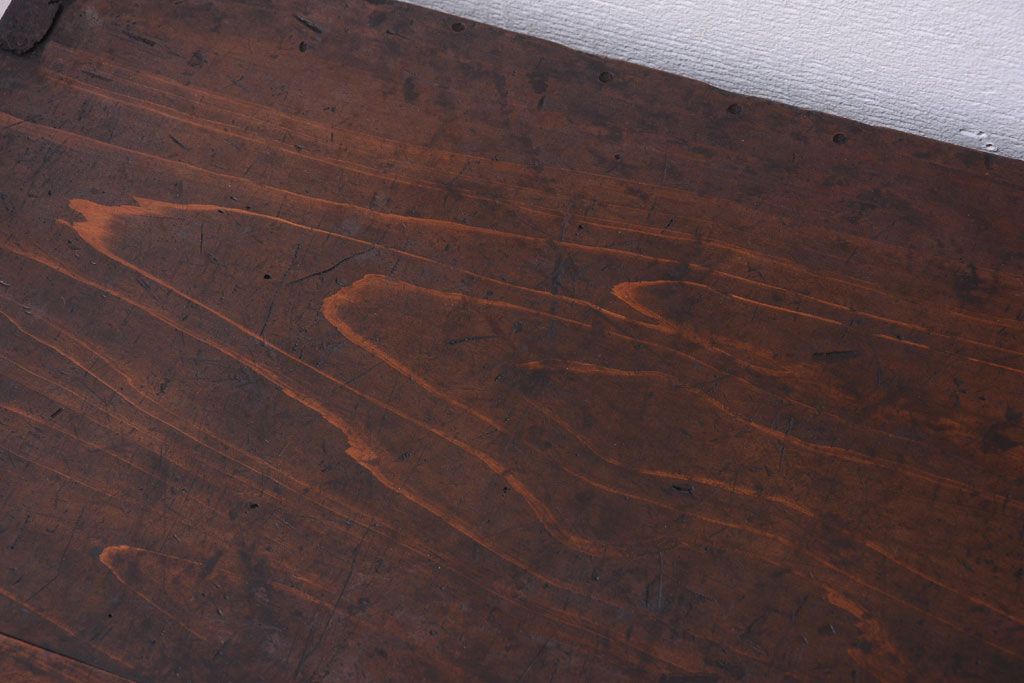 アンティーク家具　古民具・骨董　シンプルな丸金具の衣装箪笥ローボード(時代箪笥)(1)