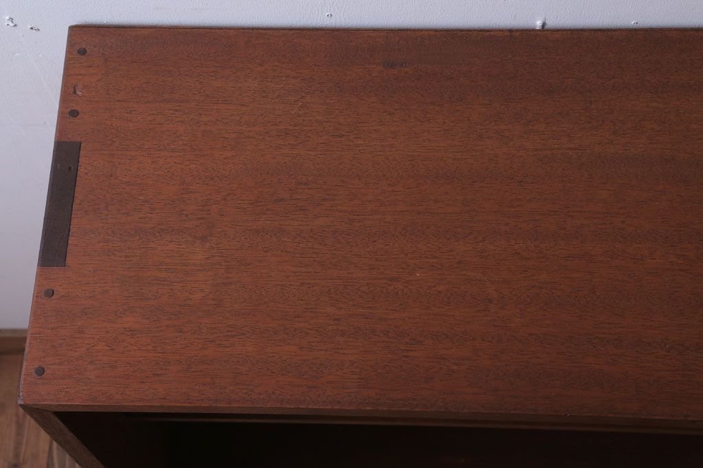 アンティーク家具　和製アンティーク　シンプルな古い木の脚付きオープンラック(棚)