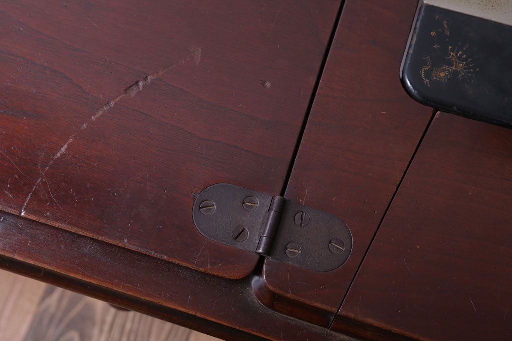 アンティーク家具　アンティーク　ストレートレッグの2杯引き出しシンガーミシンテーブル