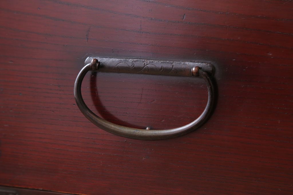 アンティーク家具　古民具・骨董　明治〜大正　前面欅材の漆塗り大川箪笥(水屋箪笥)