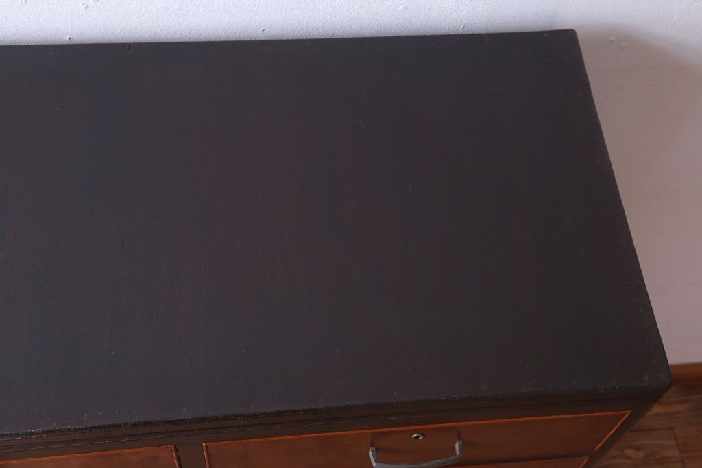 レトロ家具　昭和レトロ　シンプルデザイン!古い木のアンティークチェスト