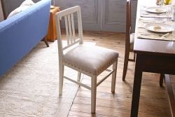 アンティーク家具　アンティークペイント　アンティークリネン座面の白いチェア(椅子)