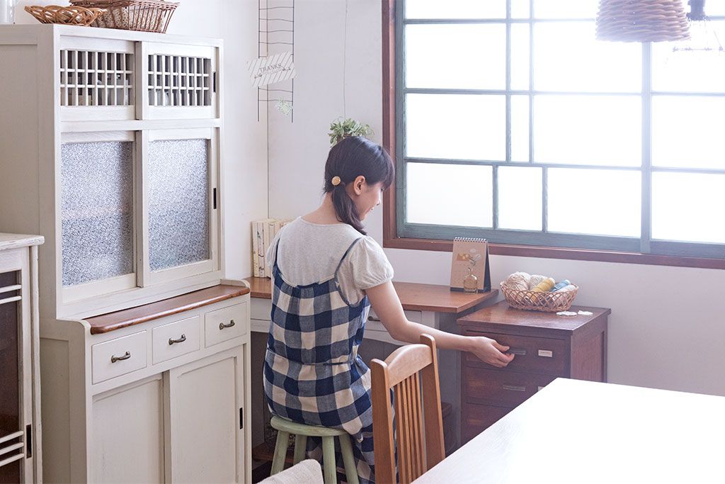 アンティーク家具　アンティーク　ネームプレート!デスクサイドチェスト(小引き出し)