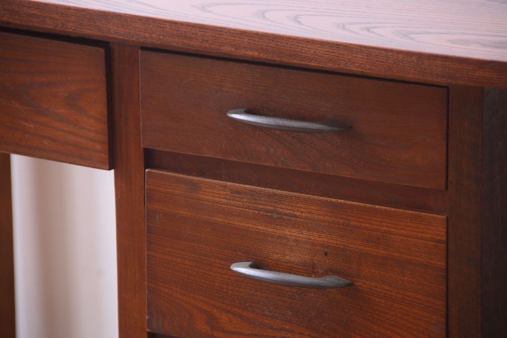 レトロ家具　昭和レトロ　古い木製のシンプルなアンティーク片袖机(2)