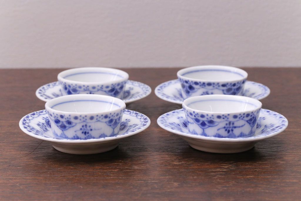 アンティーク雑貨　中古　ROYAL COPENHAGEN(ロイヤルコペンハーゲン)　BLUE FLUTED FULL LACE(ブルーフルーテッド フルレース) 小皿&ソーサー4客セット(洋食器)