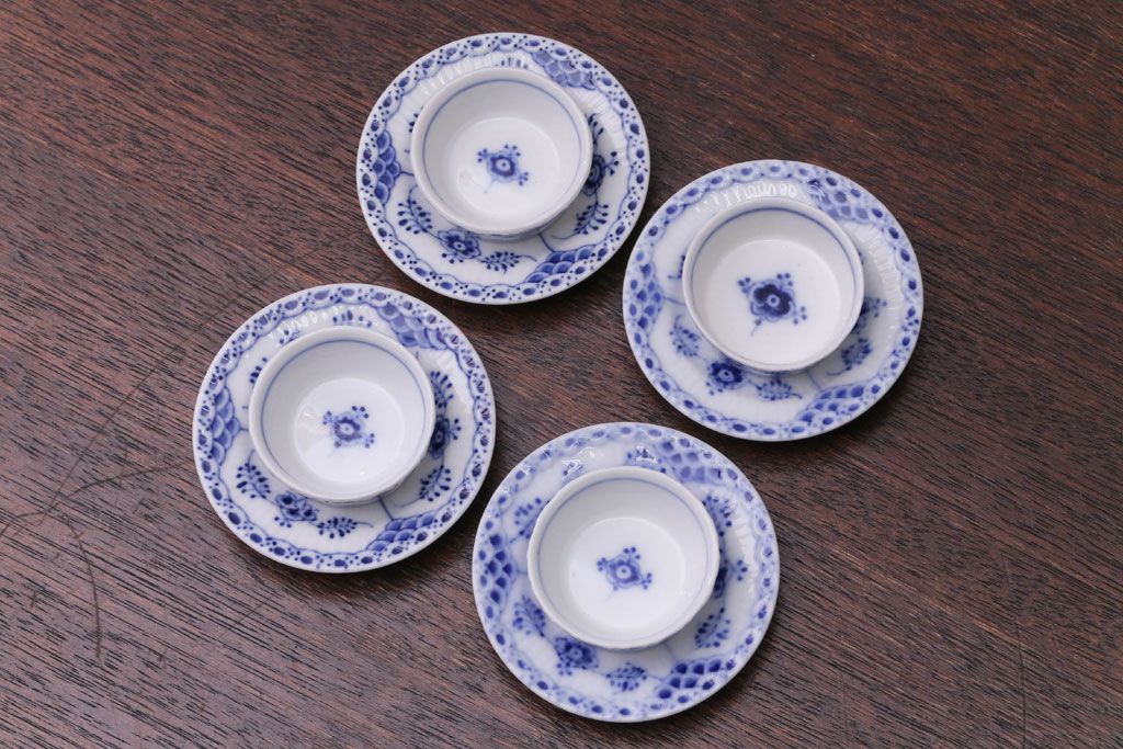 アンティーク雑貨　中古　ROYAL COPENHAGEN(ロイヤルコペンハーゲン)　BLUE FLUTED FULL LACE(ブルーフルーテッド フルレース) 小皿&ソーサー4客セット(洋食器)
