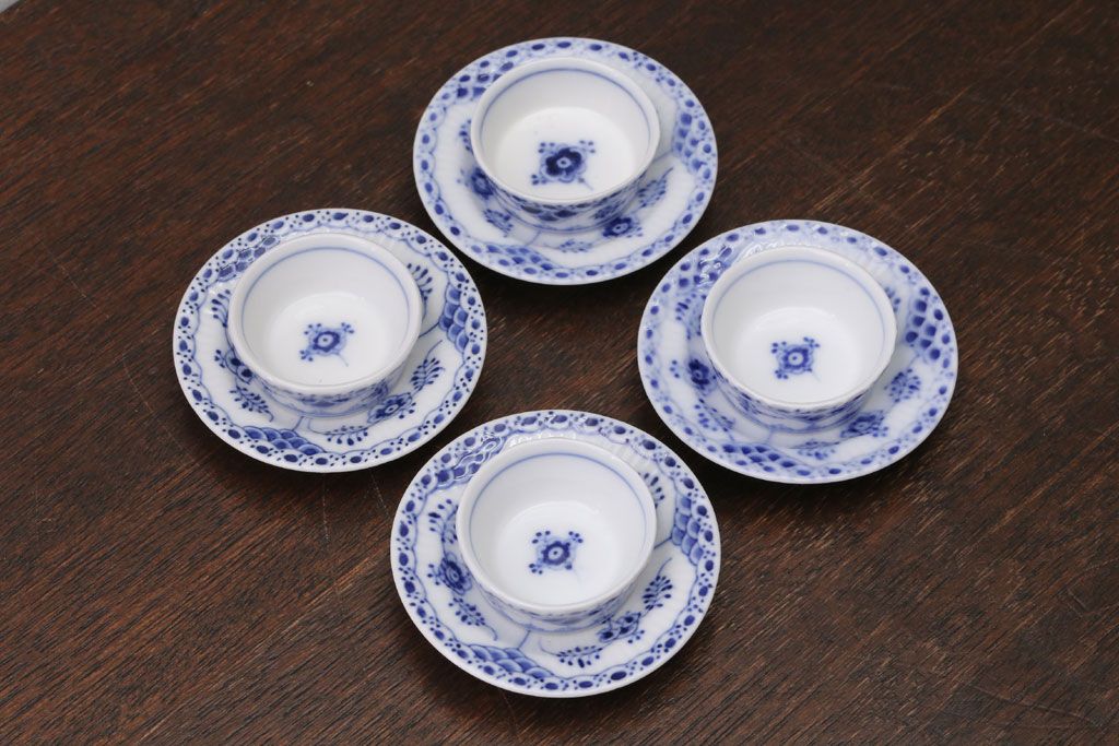 アンティーク雑貨　中古　ROYAL COPENHAGEN(ロイヤルコペンハーゲン)　BLUE FLUTED FULL LACE(ブルーフルーテッド フルレース) 小皿&ソーサー4客セット(洋食器)