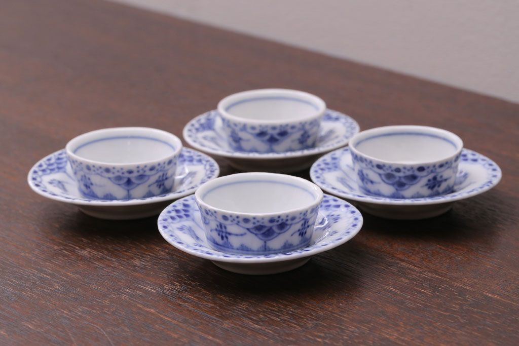 アンティーク雑貨　中古　ROYAL COPENHAGEN(ロイヤルコペンハーゲン)　BLUE FLUTED FULL LACE(ブルーフルーテッド フルレース) 小皿&ソーサー4客セット(洋食器)