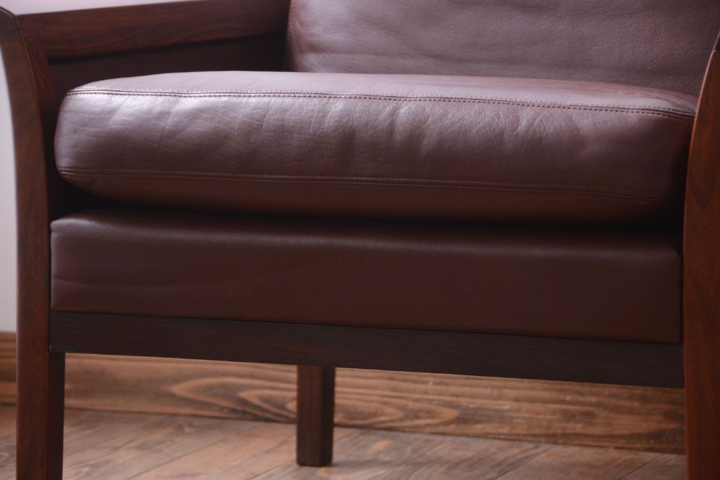 ヴィンテージ家具　北欧ビンテージ　Vatne Mobler バットネ　ローズウッドフレームの1Pソファ(一人掛けソファ)