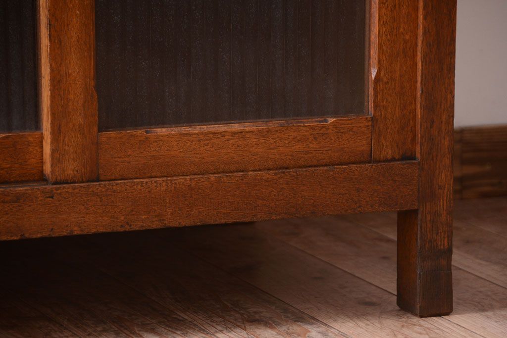 アンティーク家具　和製アンティーク　古い木の銀モールガラス戸カウンターテーブル
