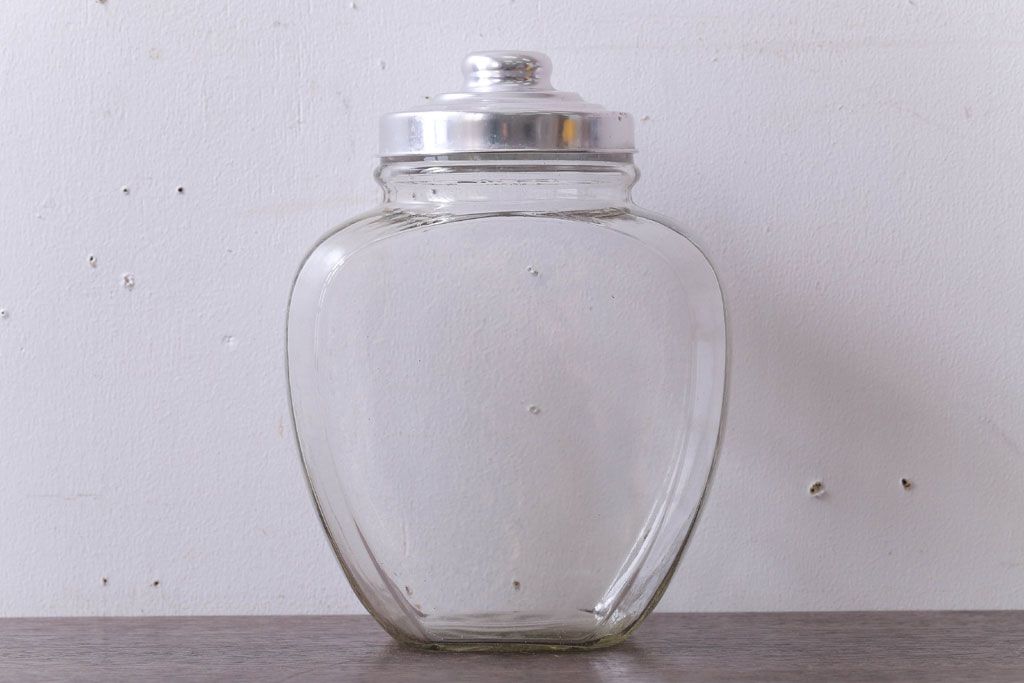 アンティーク雑貨　昭和レトロ　蓋付き!アンティークのガラス瓶(ビン)(1)