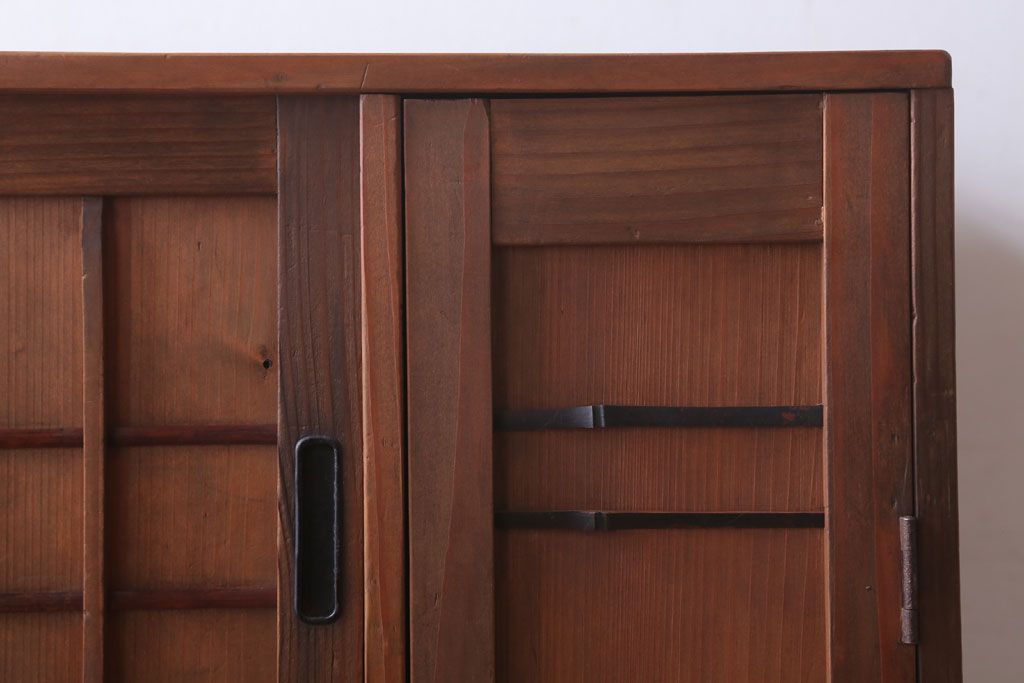 レトロ家具 昭和レトロ 古い木製の収納棚(下駄箱) | ラフジュ工房 レトロ家具 昭和レトロ 古い木製の収納棚(下駄箱) | ラフジュ工房