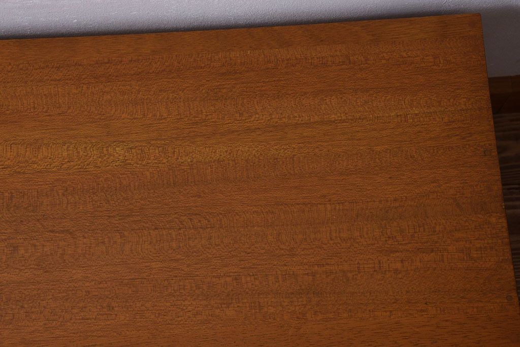 アンティーク家具　和製アンティーク　古い木製の2杯引き出し付き文机(2)