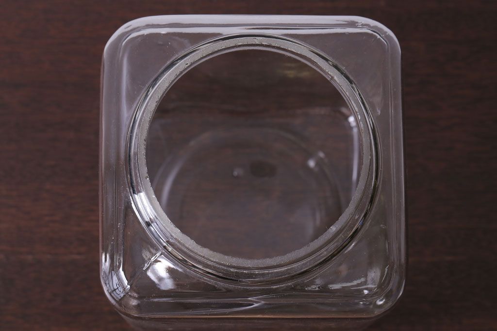 アンティーク雑貨　昭和レトロ　蓋付きのアンティークガラス瓶(ビン)(3)