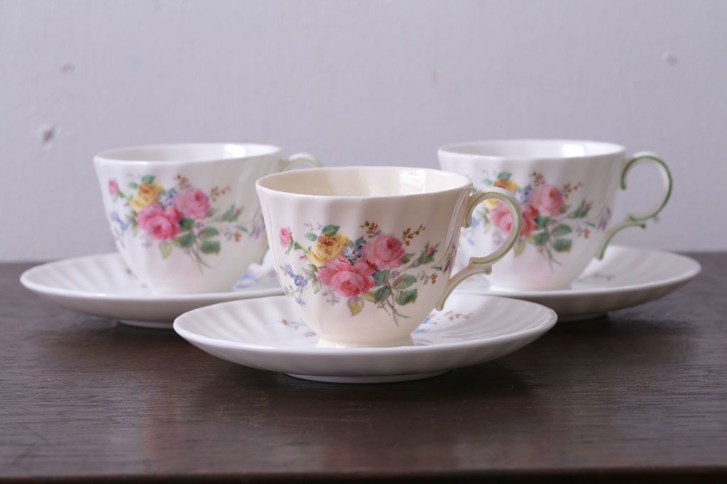 中古 イギリス ROYAL DOULTON(ロイヤルドルトン)　アルカディア　デミタスカップ&ソーサー3客(洋食器)