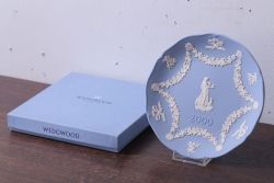 アンティーク雑貨　中古 イギリス Wedgwood(ウェッジウッド) ジャスパー 2000年イヤープレート