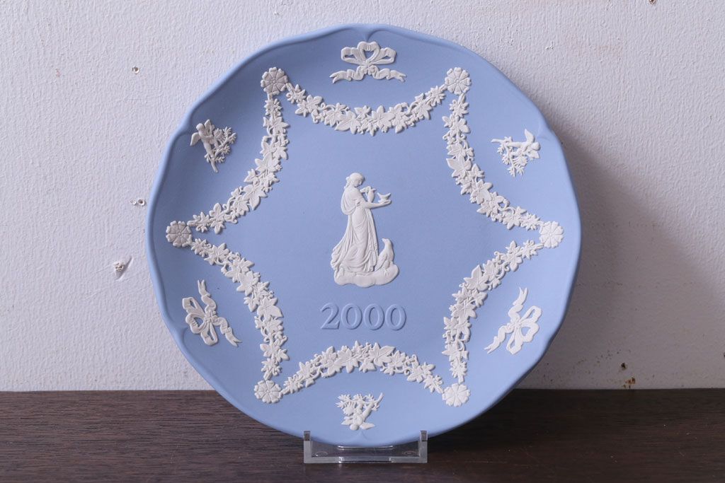 アンティーク雑貨　中古 イギリス Wedgwood(ウェッジウッド) ジャスパー 2000年イヤープレート