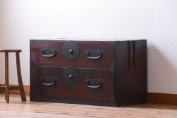 アンティーク家具　古民具・骨董　金具が上等な和製アンティーク衣装箪笥ローボード(時代箪笥)