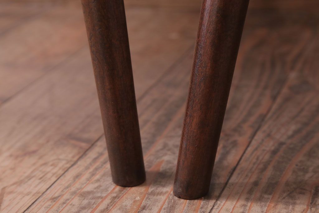 中古　北海道民芸家具　シンプルなウィンザーチェア2脚セット(ダイニングチェア、ウインザーチェア)