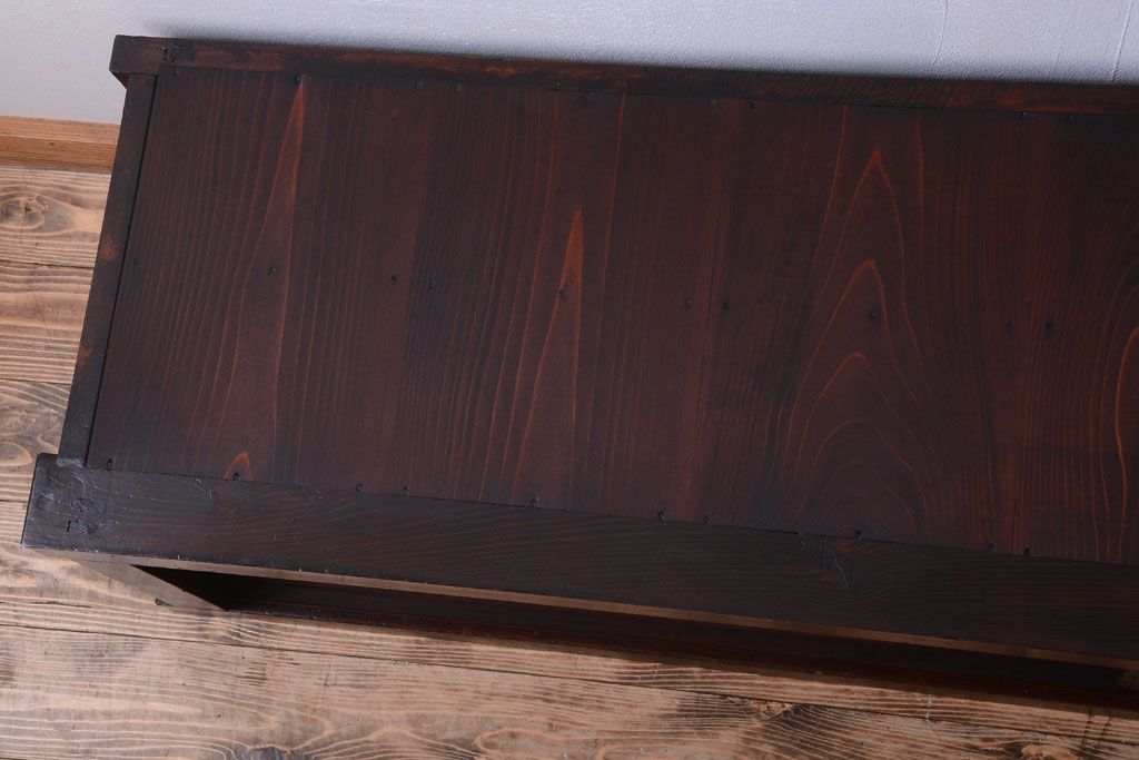 アンティーク家具　古民具・骨董　明治期　和モダンスタイル!上品な時代箪笥ローボード(水屋箪笥、テレビ台、キャビネット、収納棚)