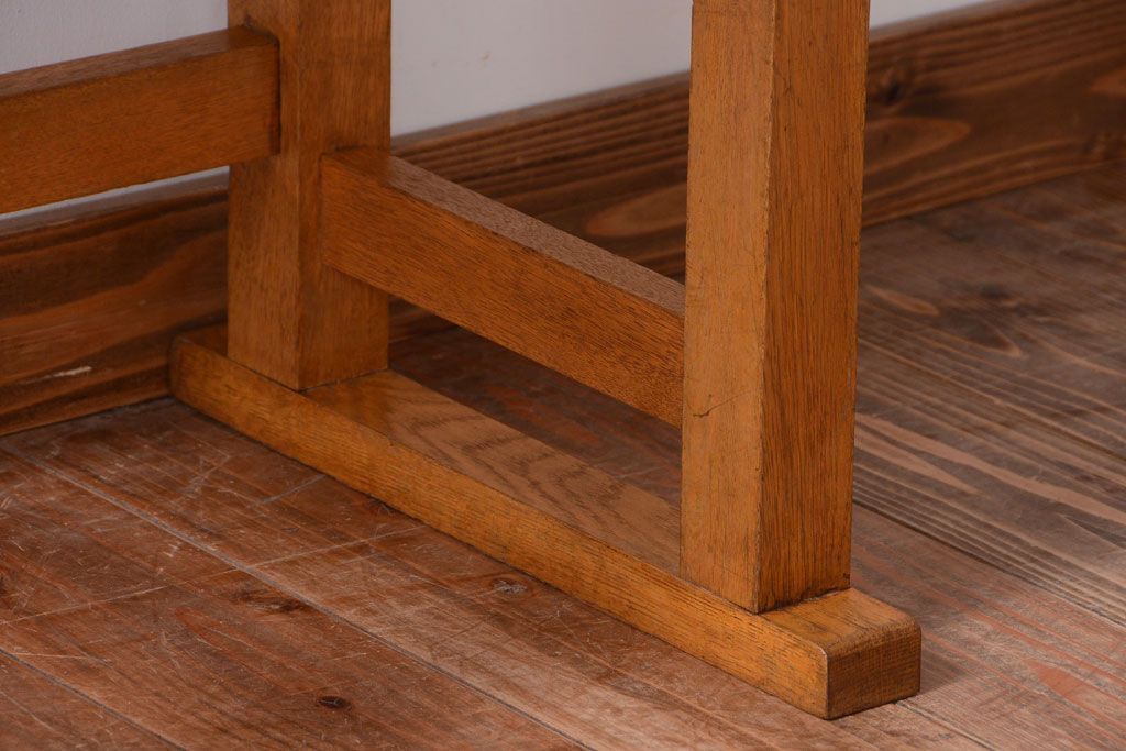 レトロ家具　昭和レトロ　古い学校の木製テーブル(平机)