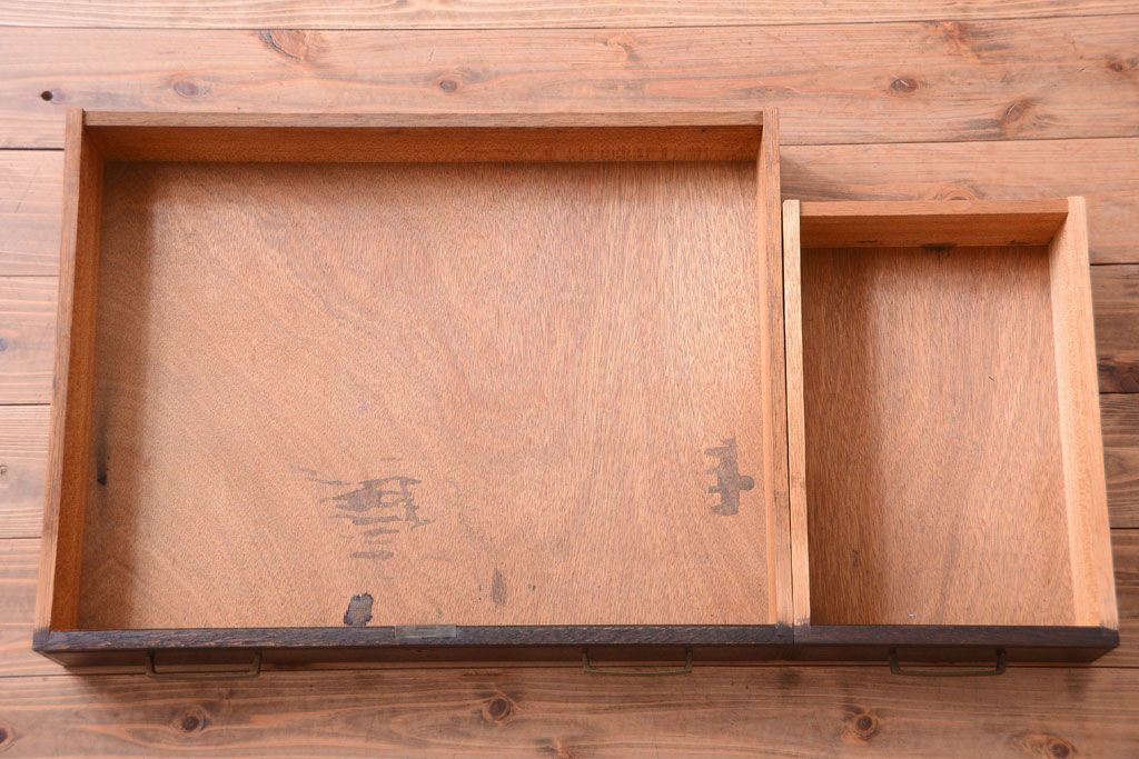 アンティーク家具　和製アンティーク　古い木の上品な片袖机(2)