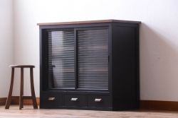 アンティーク家具　アンティークペイント　モールガラス入り!引き出し付きのカウンター収納棚(2)