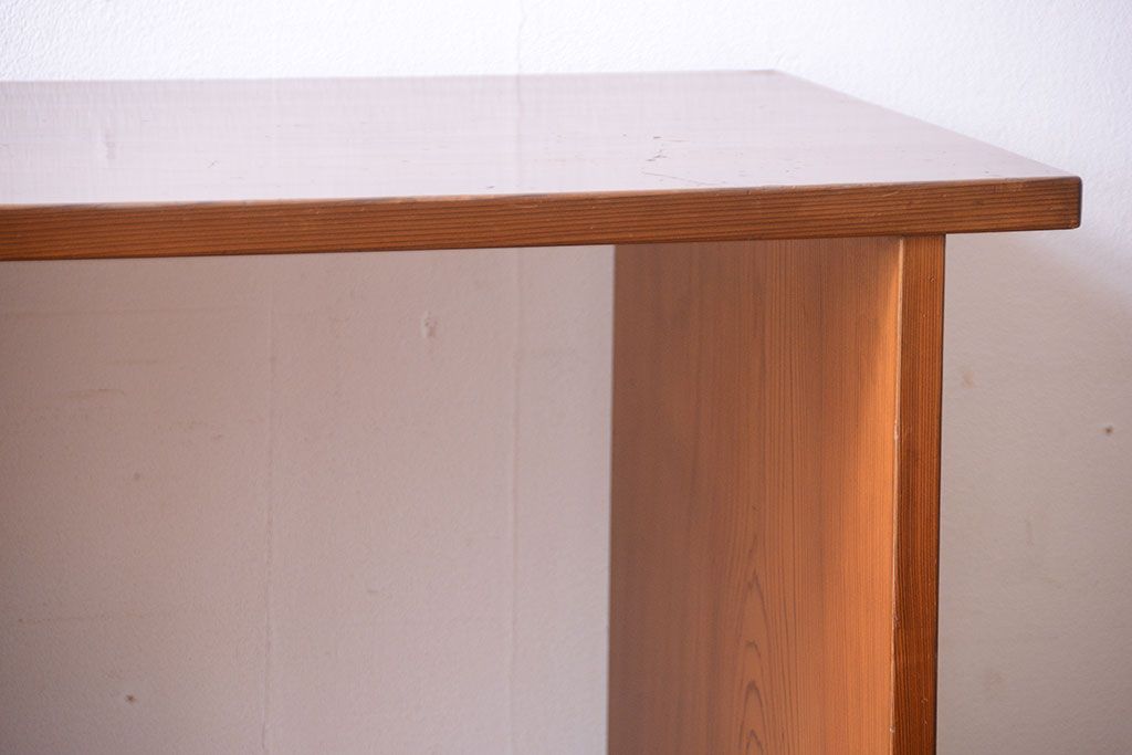 レトロ家具　昭和レトロ　古い木製のシンプルな飾り棚(茶棚)