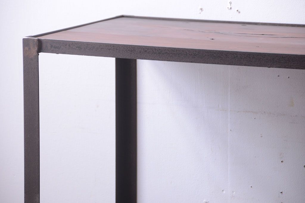 ラフジュ工房オリジナル　脚付きのシンプルなアイアンラック(小)(1)