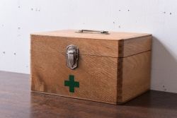 アンティーク雑貨　昭和レトロ　古い木製の小さな救急箱(木箱・小箱・小物収納箱)(2)