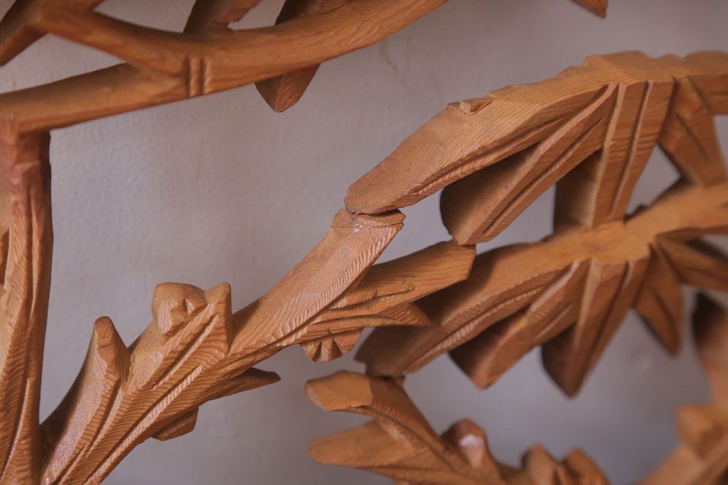 和製アンティーク　竹梅の彫刻が美しい欄間