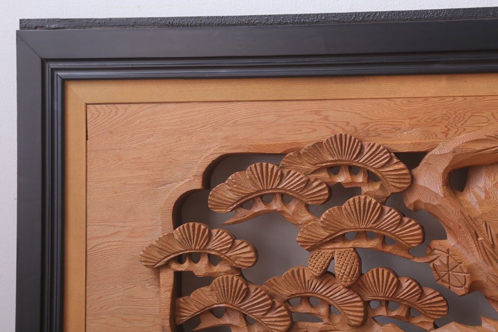 和製アンティーク　松竹の彫刻が美しい欄間