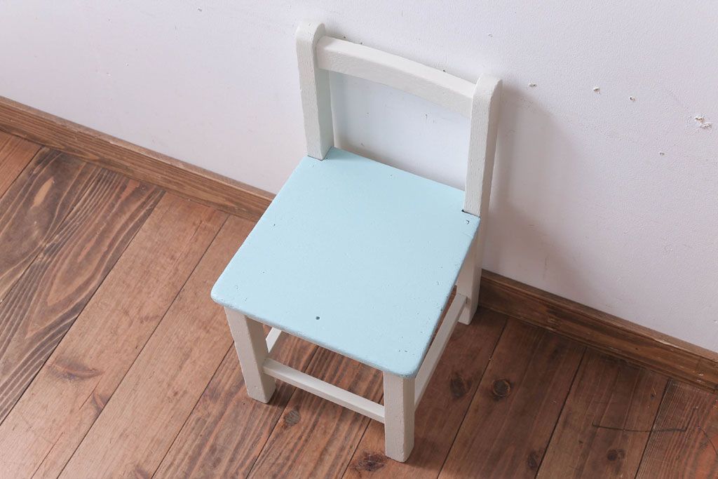 アンティーク家具　アンティーク　小ぶりでかわいいおしゃれなペイントチェア(子供用椅子)(1)