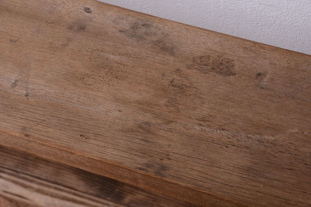 アンティーク家具 アンティーク 古い木味のシンプルな木製ベンチ アンティーク家具 アンティーク 古い木味のシンプルな木製ベンチ