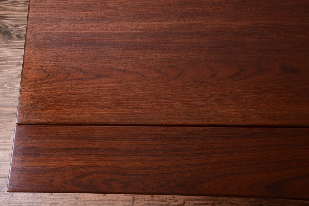 ヴィンテージ家具　北欧ビンテージ　チーク材のセンターテーブル(エクステンションテーブル)