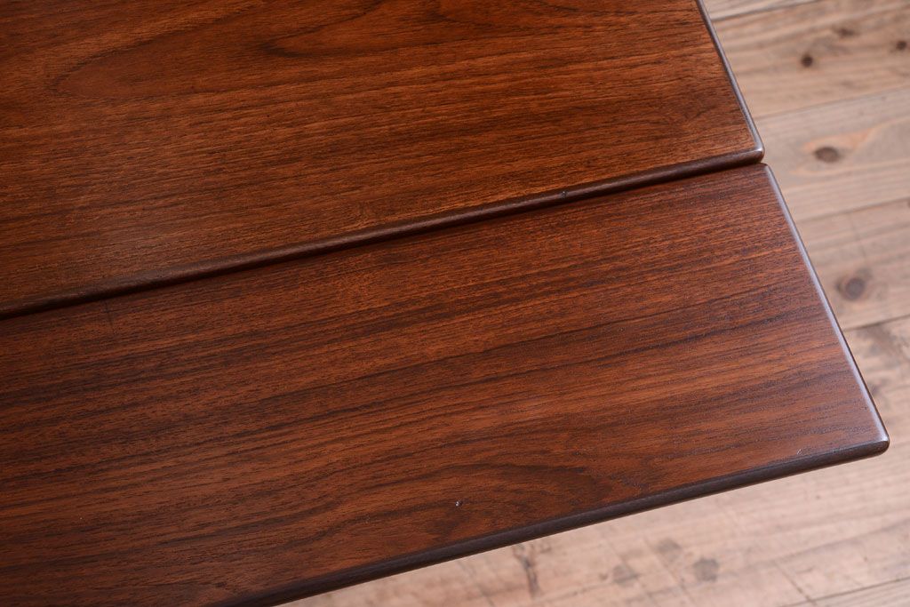 ヴィンテージ家具　北欧ビンテージ　チーク材のセンターテーブル(エクステンションテーブル)
