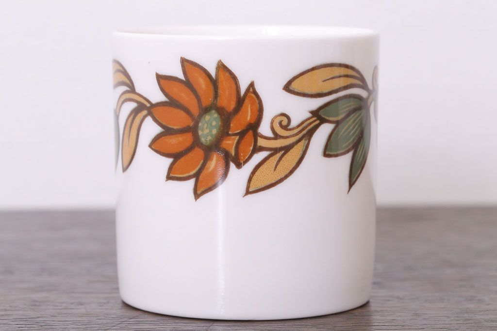 イギリスビンテージ　Susie Cooper(スージークーパー)　ART NOUVEAU(アールヌーボー)シリーズ　ブラウン　カップ&ソーサー3客セット(2)(洋食器)