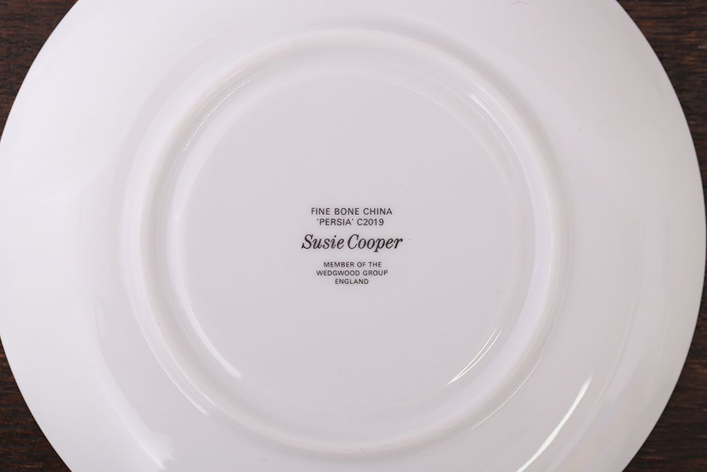 イギリスビンテージ　Susie Cooper(スージークーパー)　トリオ3客セット(洋食器)