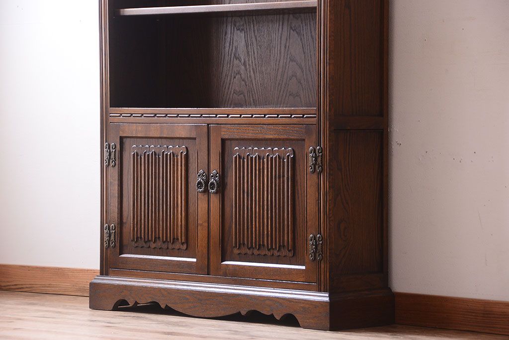 ヴィンテージ家具　イギリスビンテージ　Old Charm(オールドチャーム)　シェルフキャビネット(収納棚・本棚)